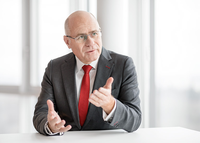 Joachim Krüger, Head of Corporate Sustainability & Regulatory Affairs (portrait)