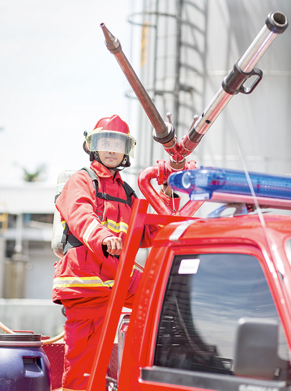 Tangerang site’s fire brigade performs weekly drills (photo)